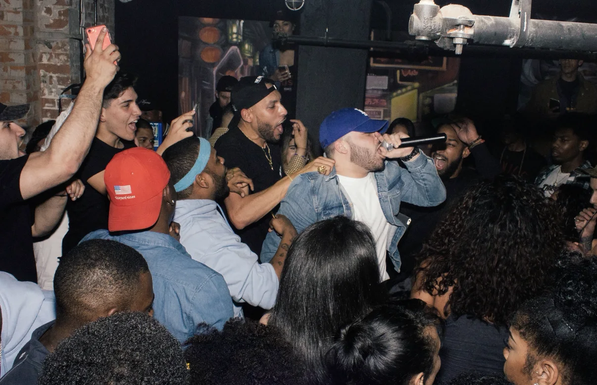Jordan Perez performing live